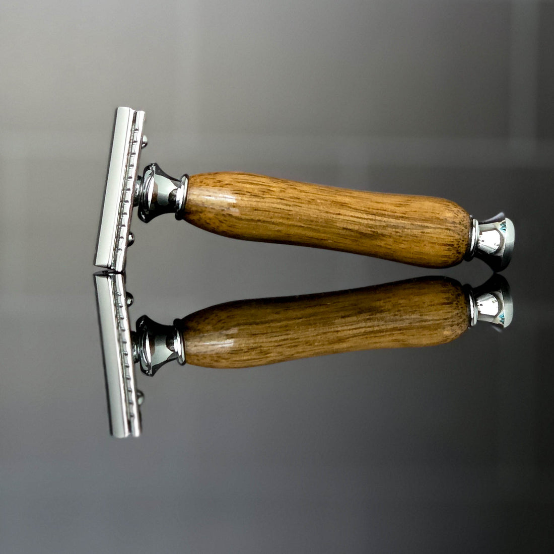 natural hardwood razor handle mango wood grain